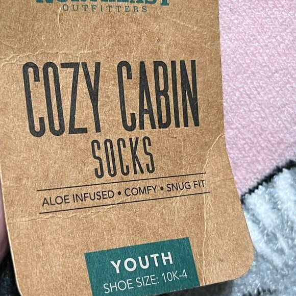 Field & Stream Cozy Cabin Youth Kitten Hat and Sock Bundle, NWT - Picture 5 of 7